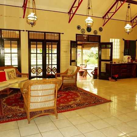 OYO 604 Cemara's Homestay Batu (East Java) Exterior foto
