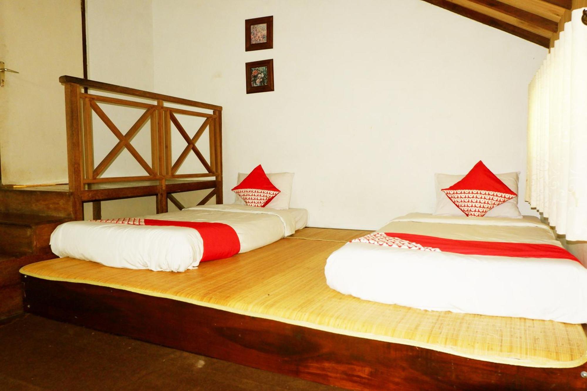OYO 604 Cemara's Homestay Batu (East Java) Exterior foto